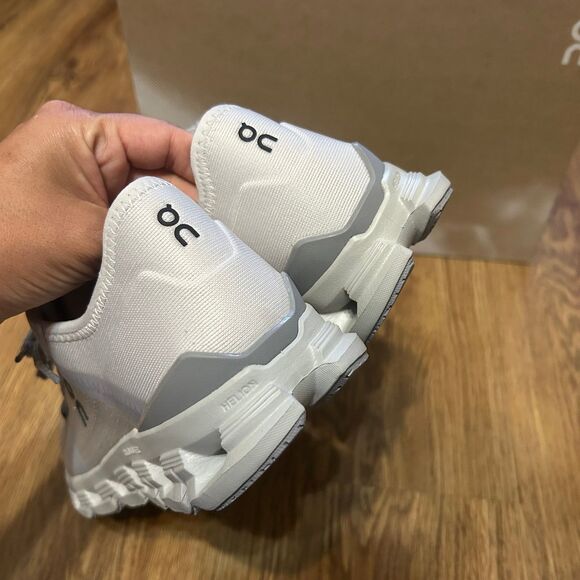 On Cloud x 4 AD wolf alloy running lace up shoes sneakers women’s 9 new in box - Picture 6 of 8